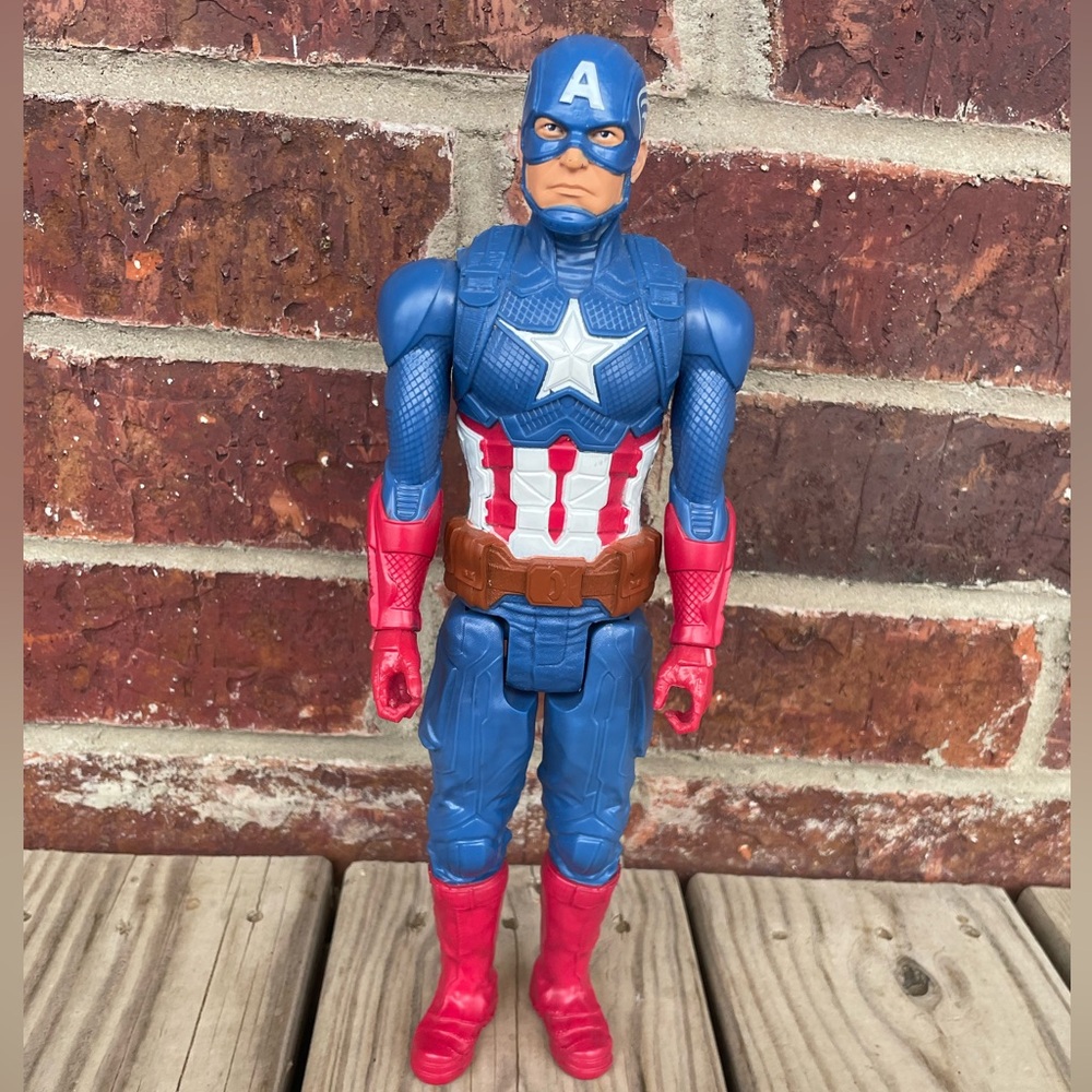 Marvel Hasbro Captain America Avengers Movable Action Figure 11.5 Inches